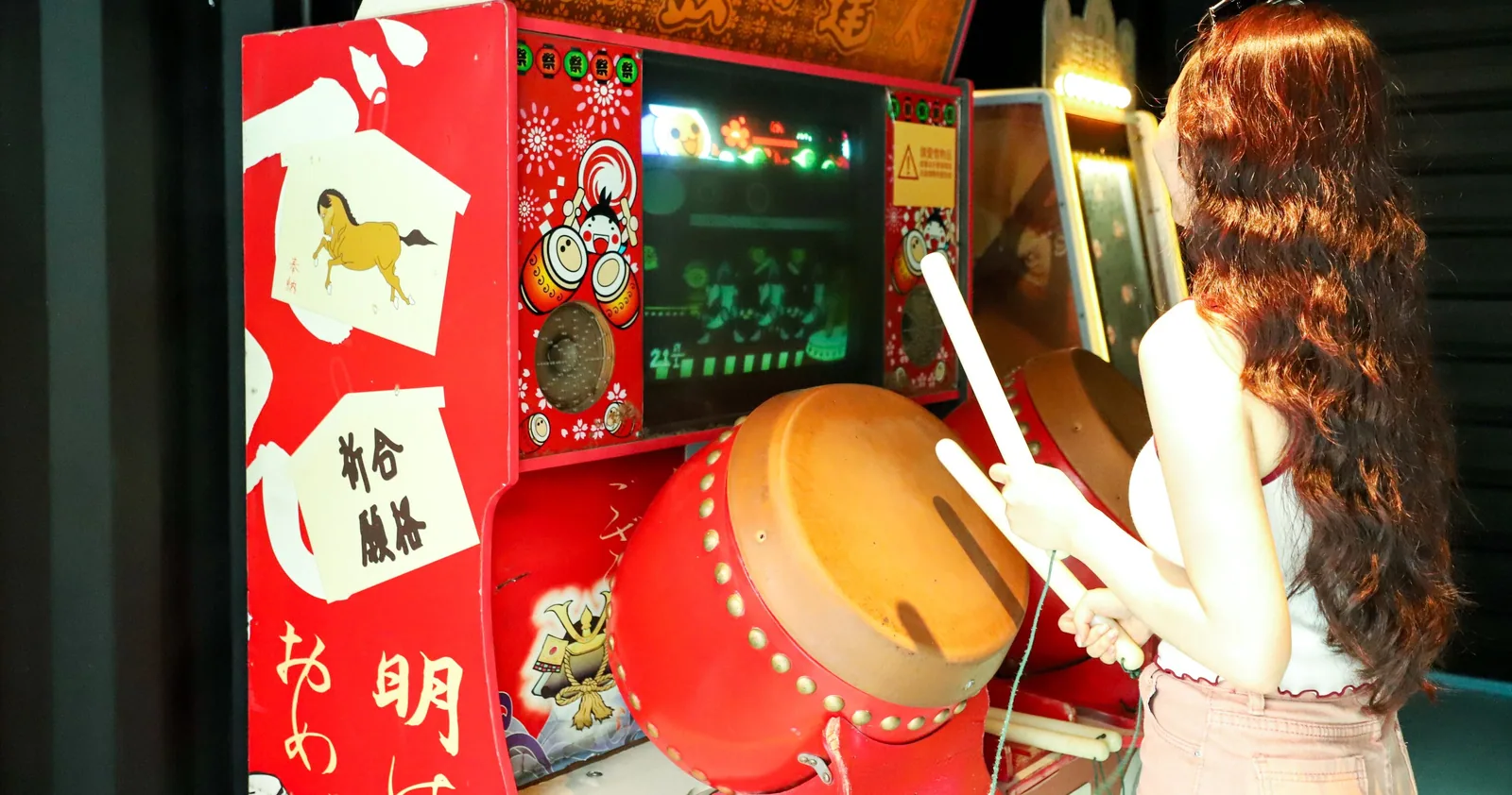球池、太鼓機與遊戲區