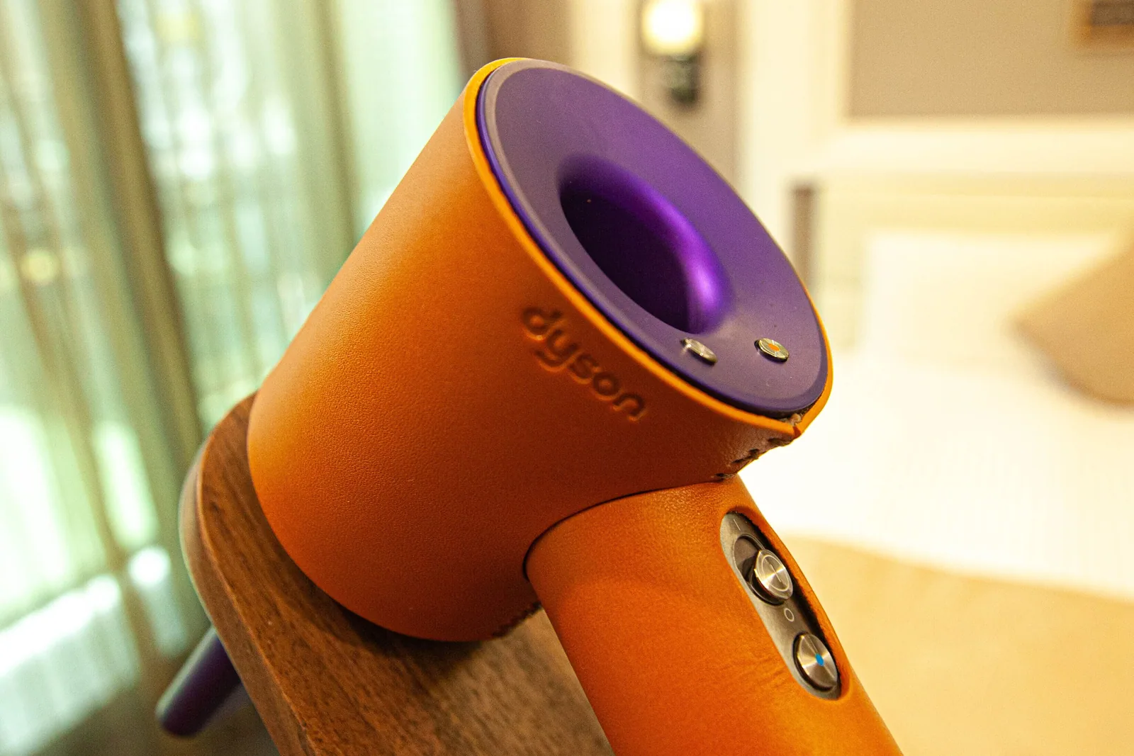 吹風機是 Dyson